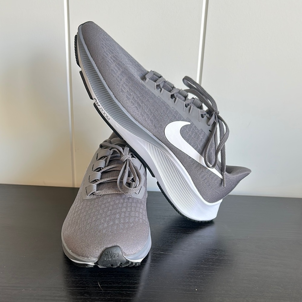 NEW Nike Zoom Pegasus 37